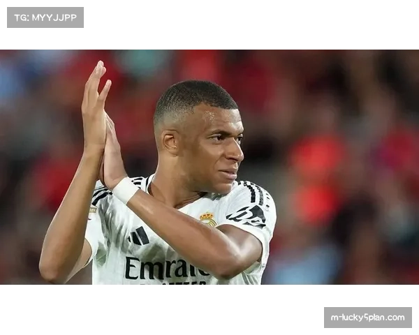 姆巴佩禁区倒地裁判未予判罚，皇马将帅集体抗议